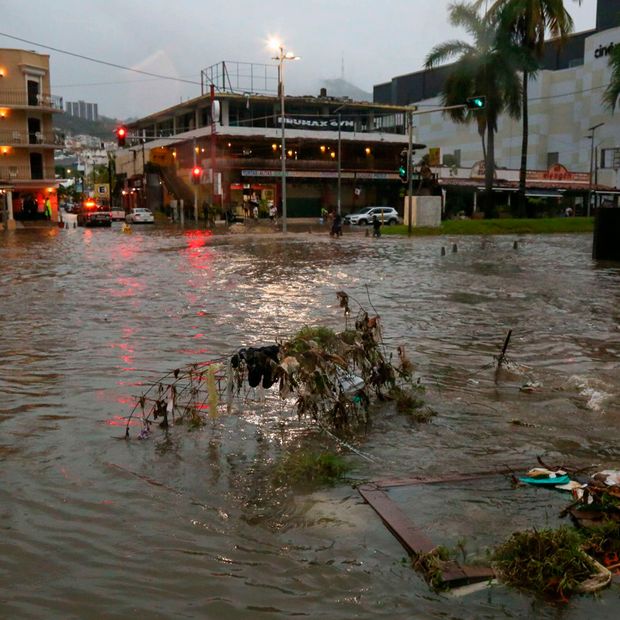 Saldo Blanco en Guerrero por Huracán Simon: Alerta en Acapulco por Lluvias Fuertes